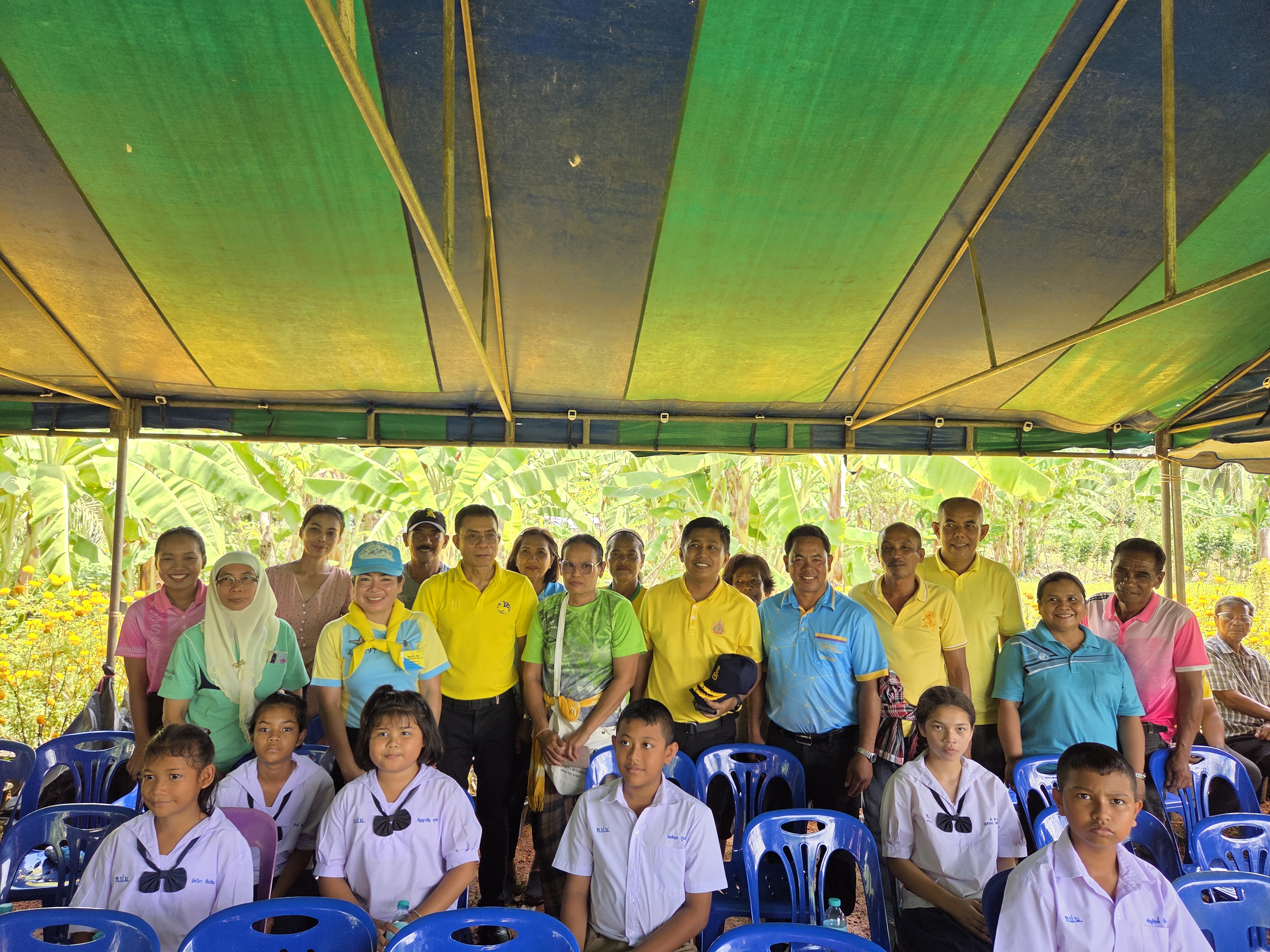 องค์การบริหารส่วนตำบลลิพัง ต้อนรับคณะศึกษาดูงานจากอำเภอปะเหลียน
ณ ศูนย์เรียนรู้เศรษฐกิจพอเพียงตามแนวพระราชดำริ ตำบลลิพัง
