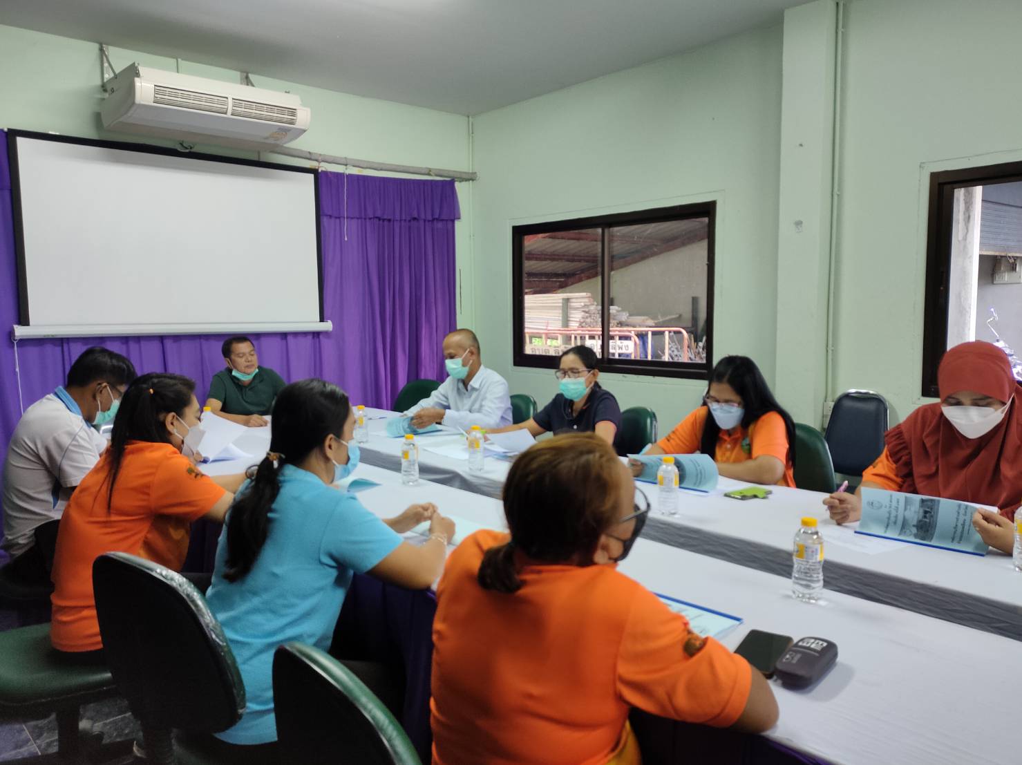 คณะกรรมการสนับสนุนการจัดทำแผนองค์การบริหารส่วนตำบลลิพัง ประชุมจัดทำร่างแผนพัฒนาท้องถิ่น (พ.ศ. 2566-2570) เพิ่มเติม ครั้งที่ 1/2565